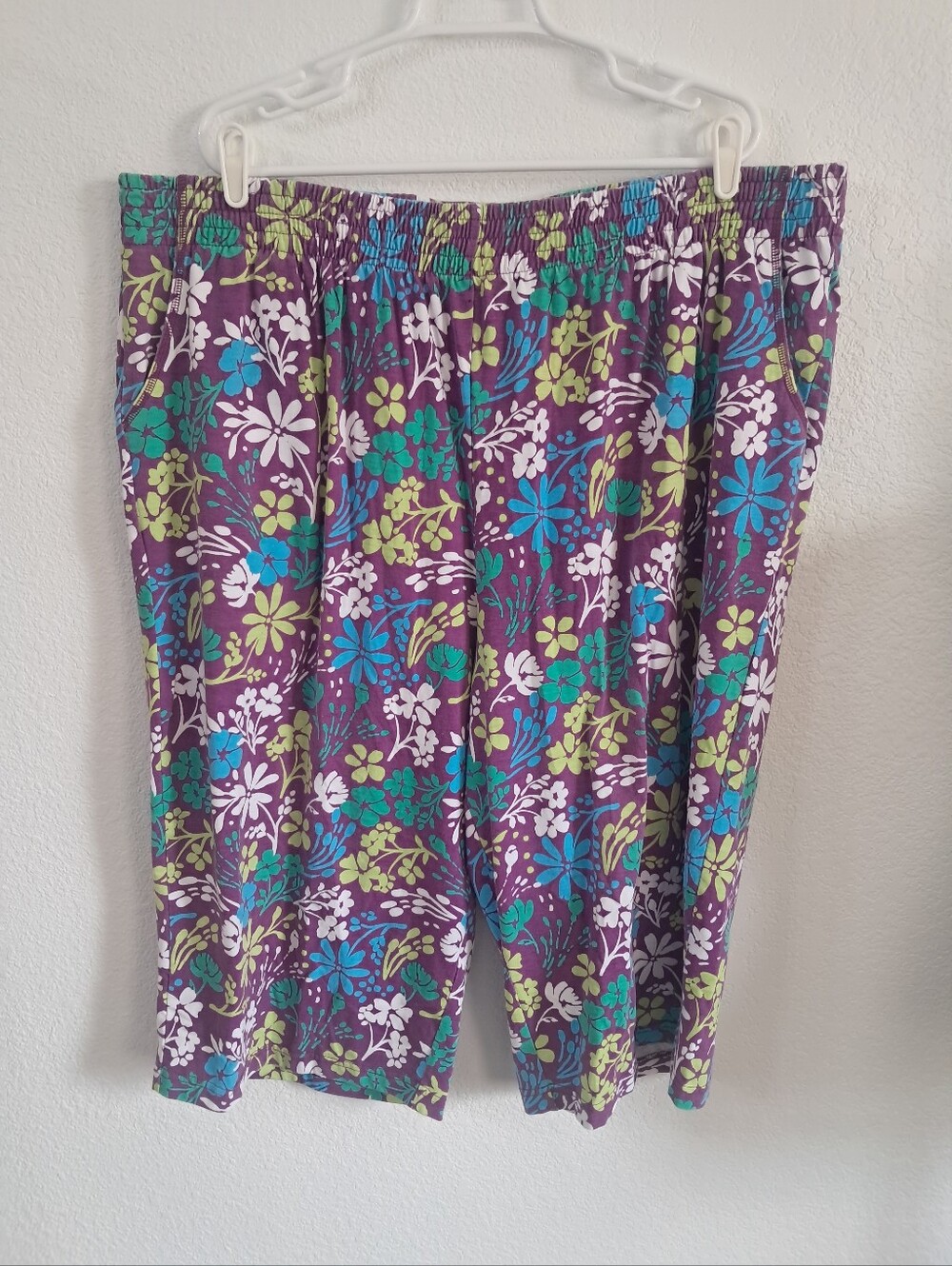 Woman Within 2X 26/28 Capri Pants Purple Floral Print Elastic Waist Tropical